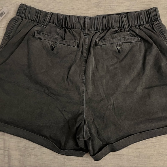 NWT Old Navy Gray Chino Shorts, Med - Picture 3 of 4